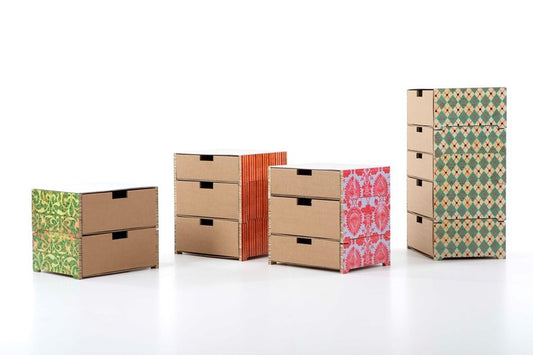 Meuble à tiroirs en carton